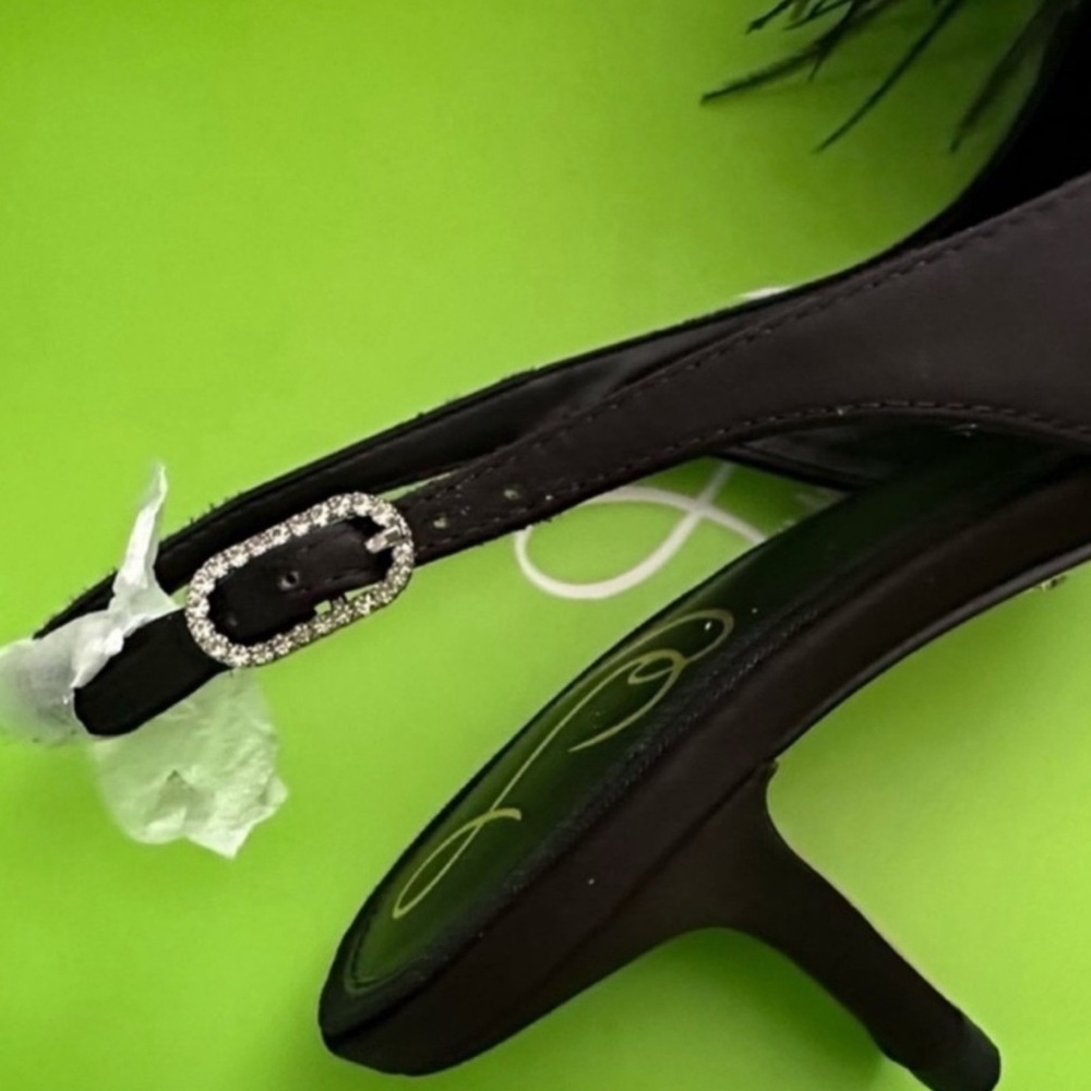 Sam Edelman Elegant Black Slingback Heels with Feather Detail - Picture 4 of 7
